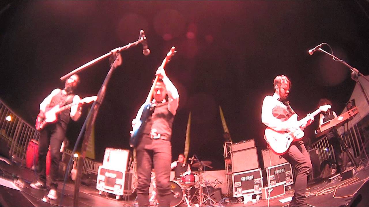 Twin Tones en vivo - Surfer Joe ( Livorno Italia)