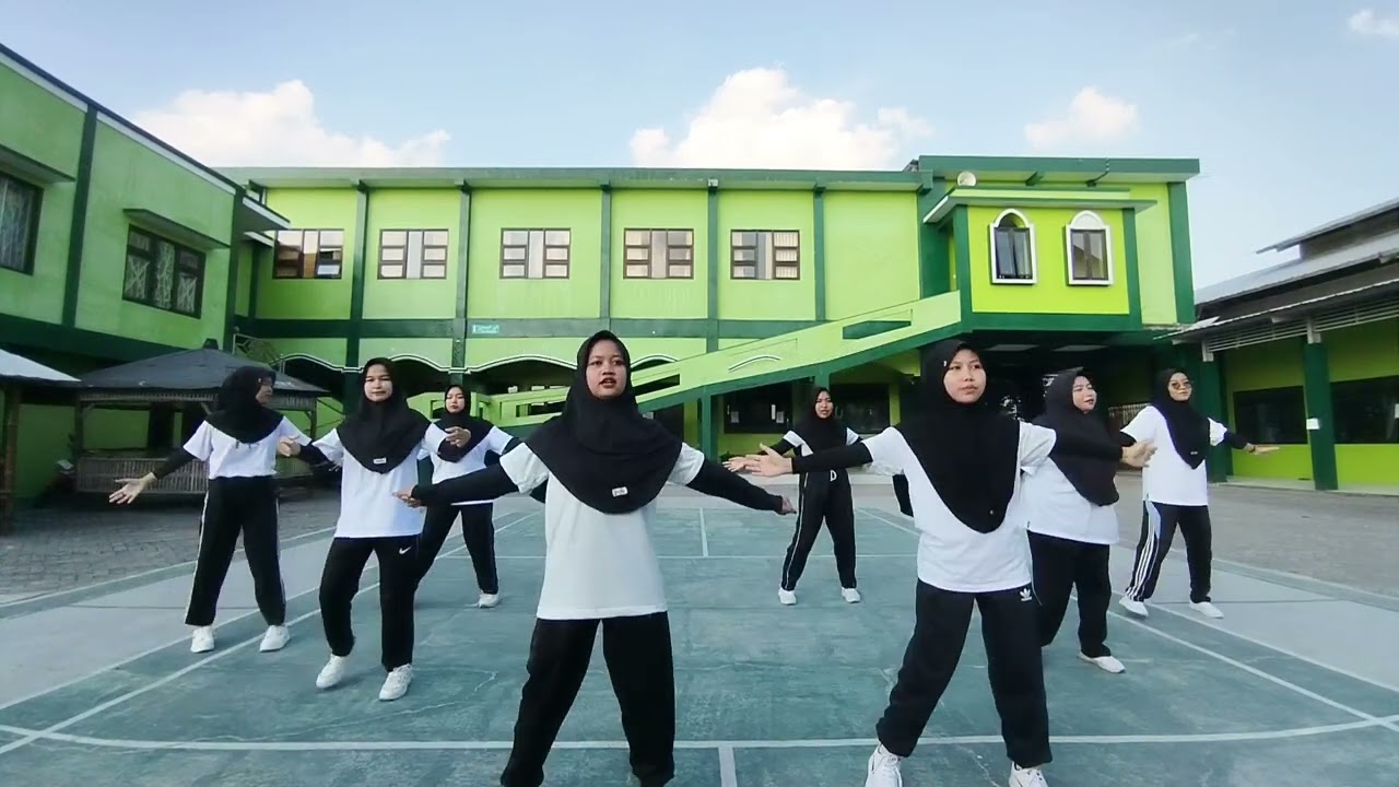 SENAM KREASI tugas mata kuliah (PJOK) PGMI 6 INSTITUT AT TANWIR BOJONEGORO 