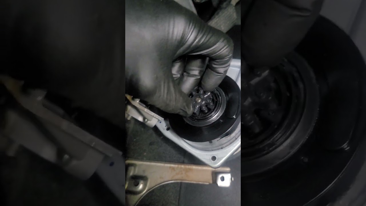 Kia Ceed / Rio / Hyundai i30 / i40 luz w układzie kierowniczym, stuki. Jak naprawić krok po kroku.