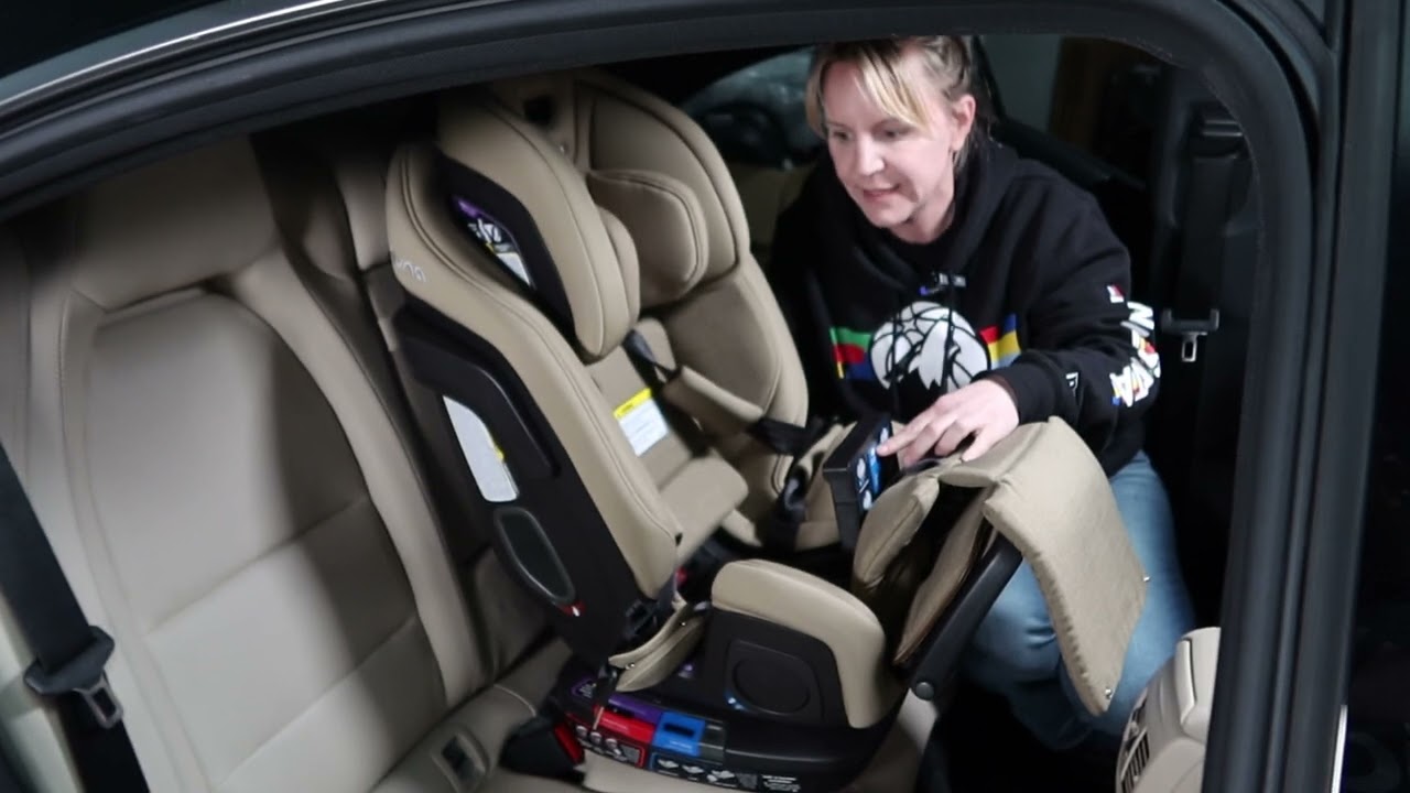 Установка автомобильных сидений Graco Nuna и Clek 3 в компактном автомобиле