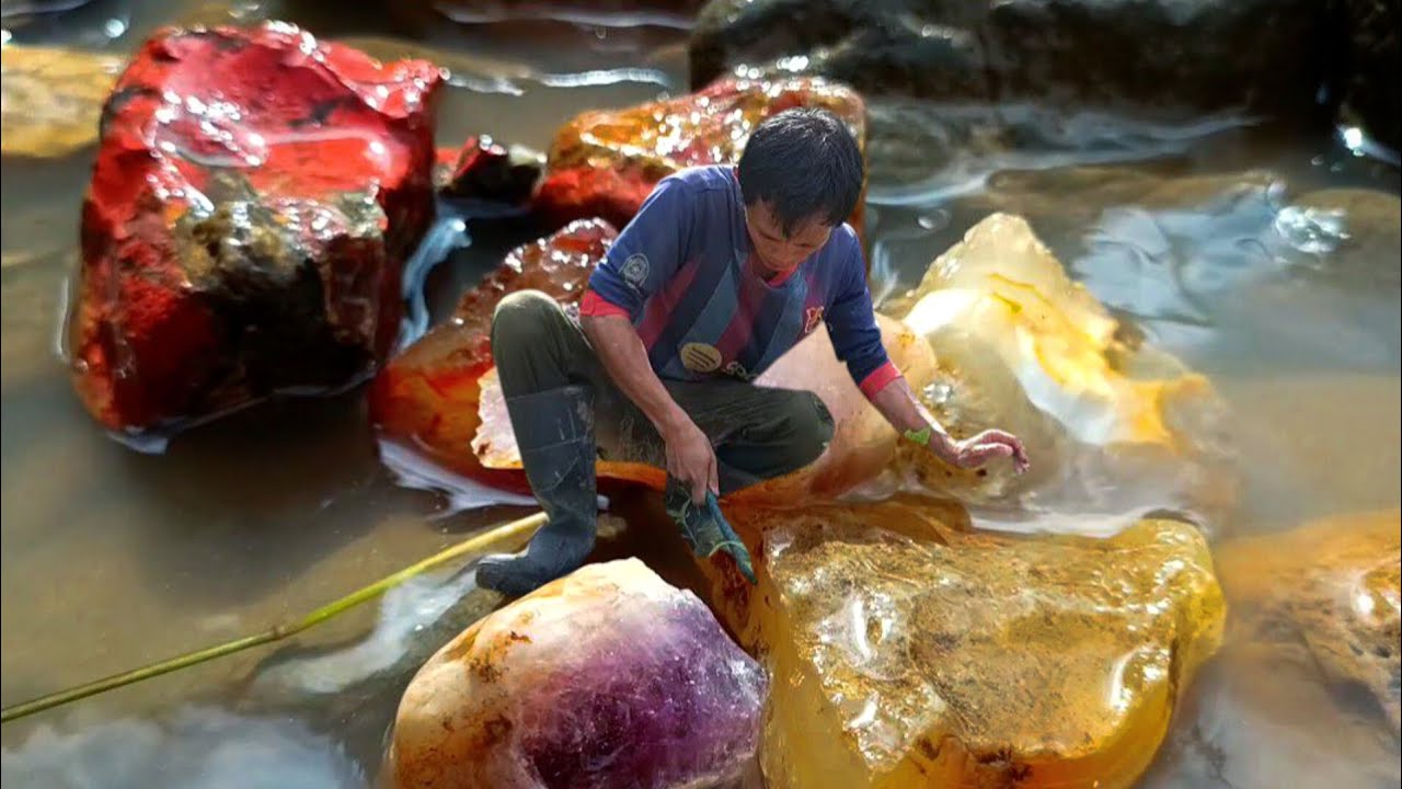 KESERUAN... BERBURU BATU AKIK PERMATA DI PINGGIR SUNGAI I PETUALANGAN ALAM LIAR