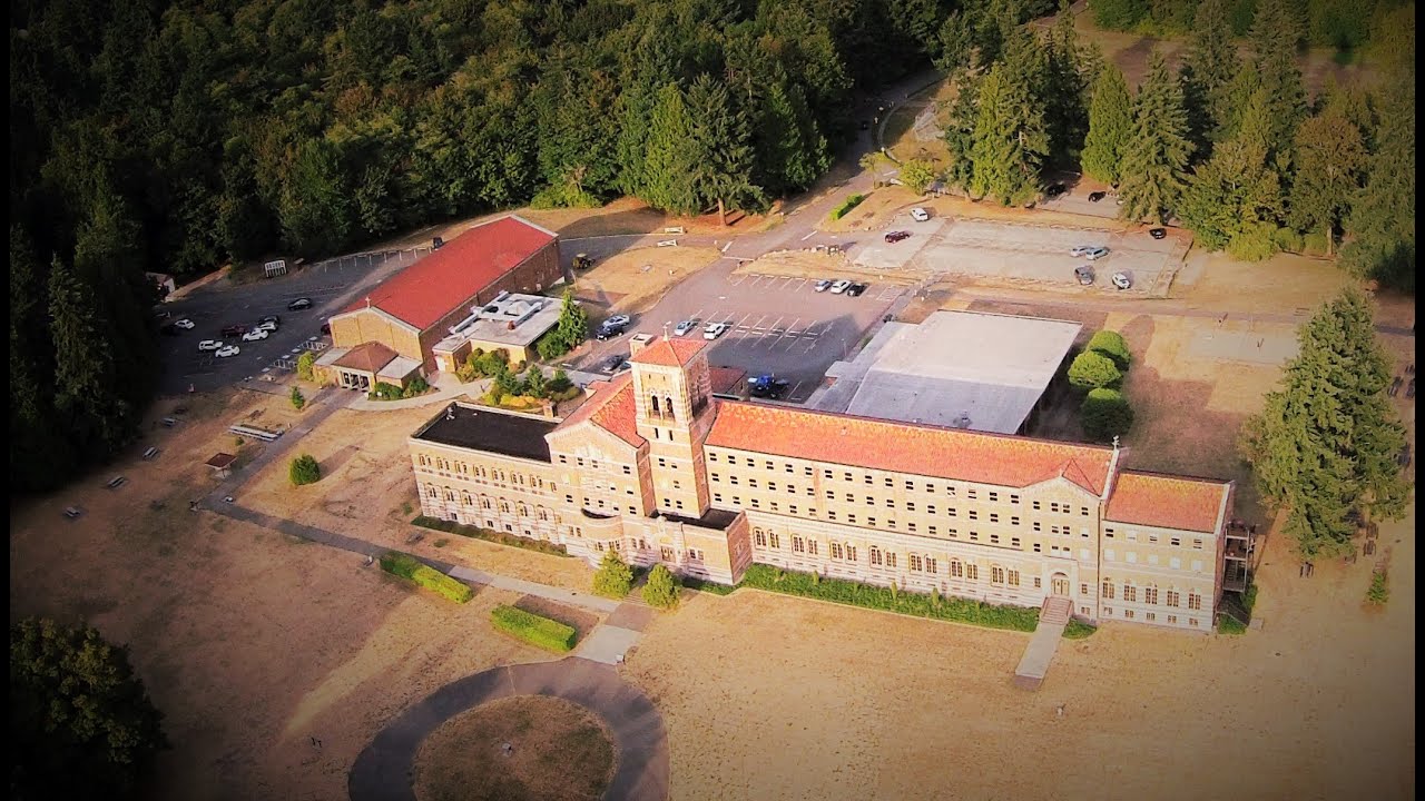 Aerial tour of Saint Edwards Park - Kenmore, WA