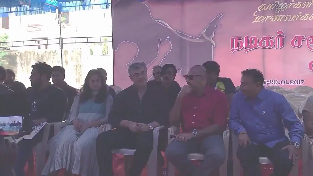 Thala Ajith & Shalini @ Nadigar Sangam Protest