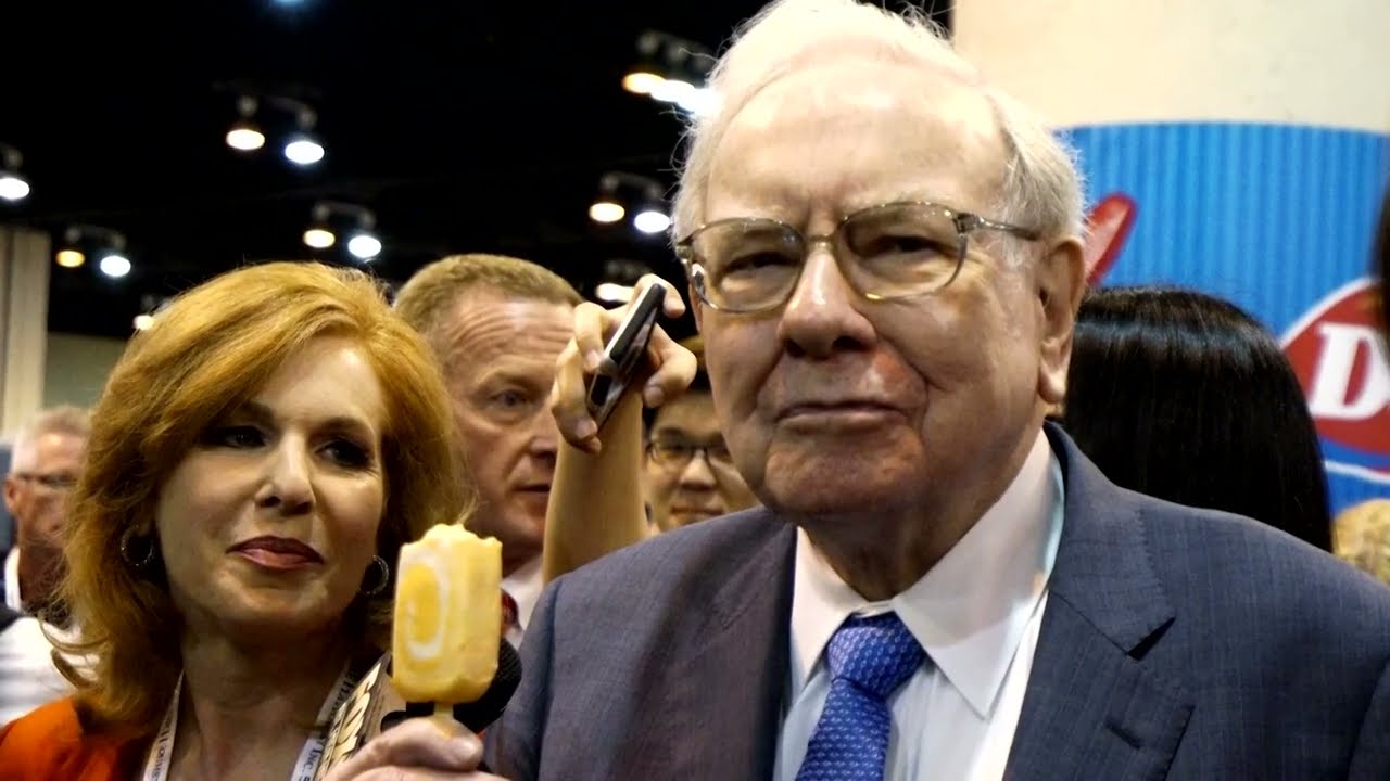 Buffett to remain Berkshire chairman; shares fall after Abel named CEO | REUTERS