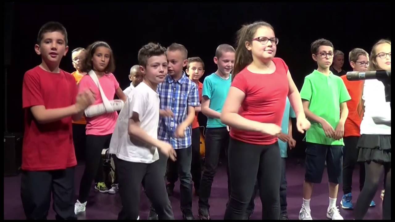 La Fabrique &agrave; Chansons pr&eacute;sente &laquo; Mains dans la main &raquo;, &eacute;cole Saint Exup&eacute;ry