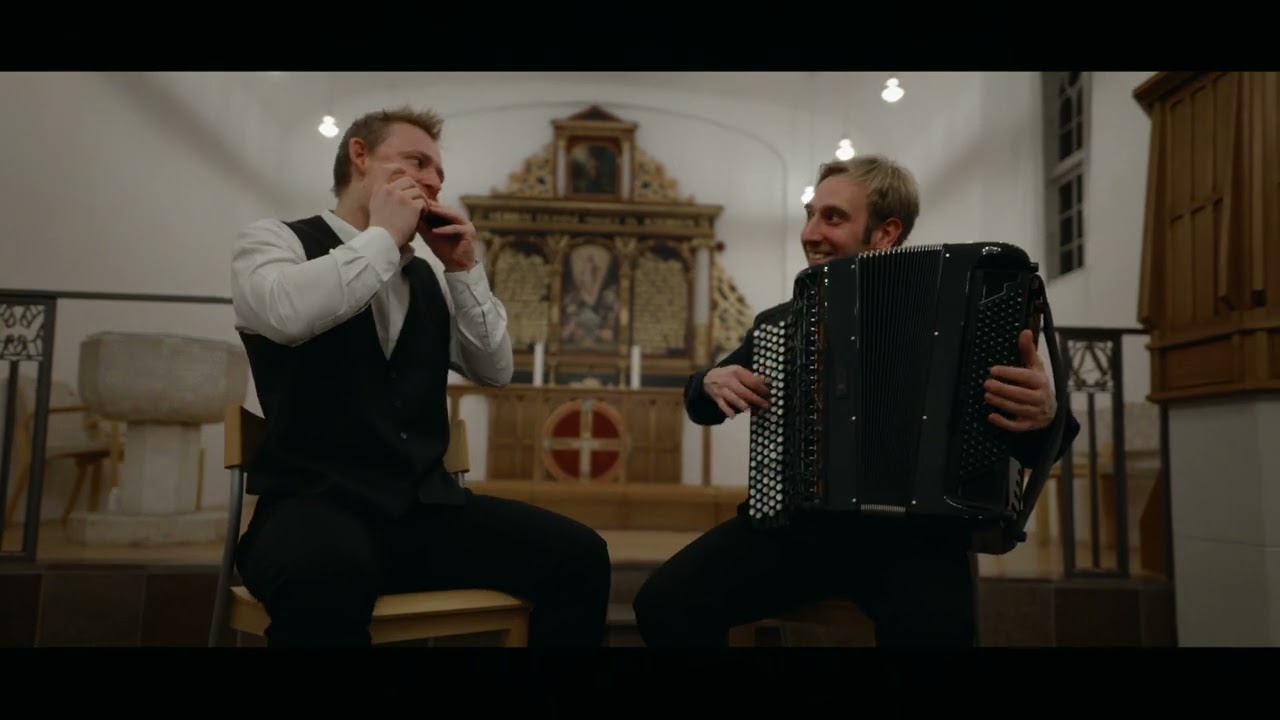 FLUX - Mathias Heise & Bjarke Mogensen