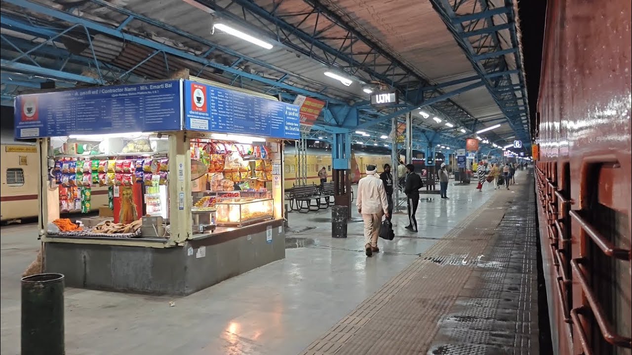 “24 Hours on an Indian Sleeper Train 🇮🇳🇺🇸 | Midnight Platform Vibes”