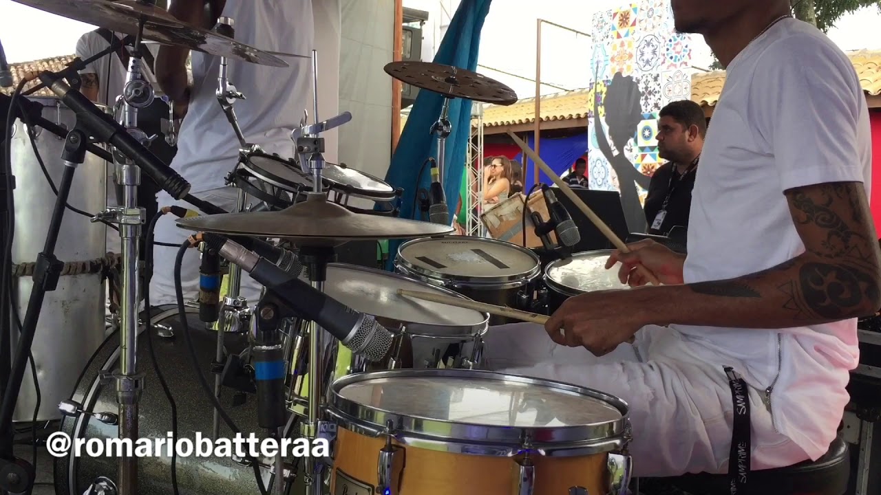 Romário batera pagode baiano