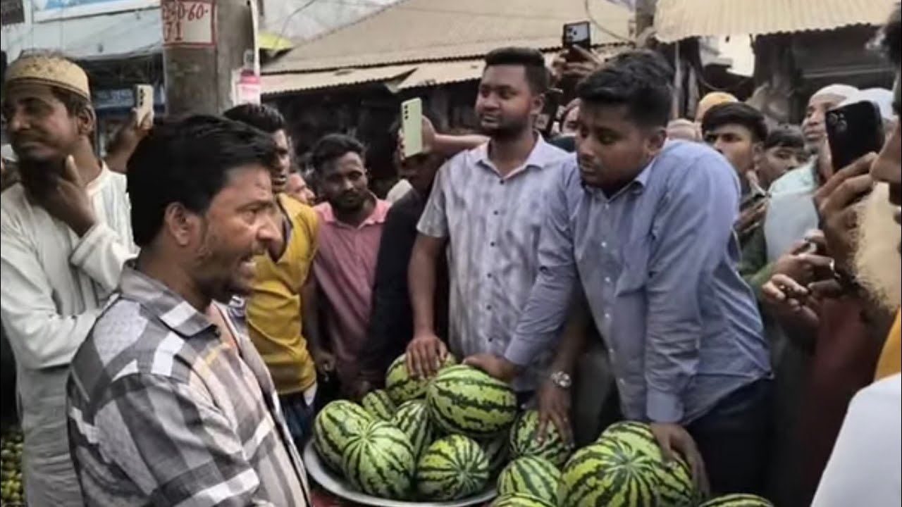 জনভোগান্তি কমাতে নিজেই মাঠে নেমেছেন এমপি হাসনাত, সরাসরি অ্যাকশনের না গিয়ে করছেন অনুরোধ