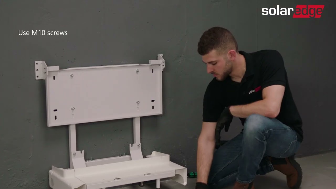 Mounting the SolarEdge Home Battery 400V (floor-mounted) Tutorial 1/4 | International