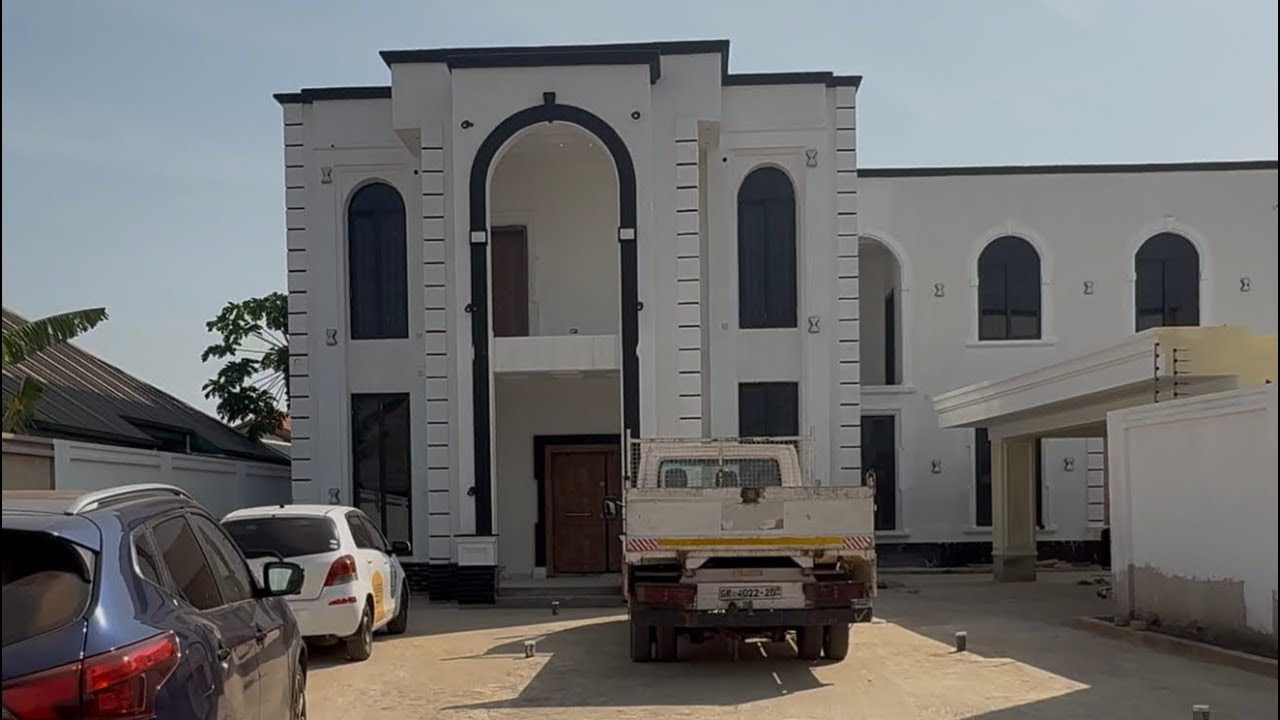 Exquisite 7bedrooms with a pool at Nanakrom Accra,for sale||356||