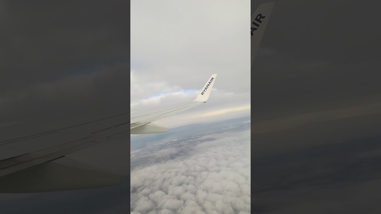 Ryanair Boeing 737-800 - Take off (Bydgoszcz-Londyn)