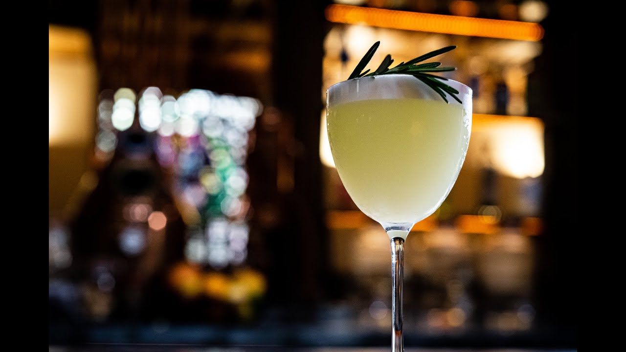 Gin Sour Recipe - Make the PERFECT Gin Sour at Home