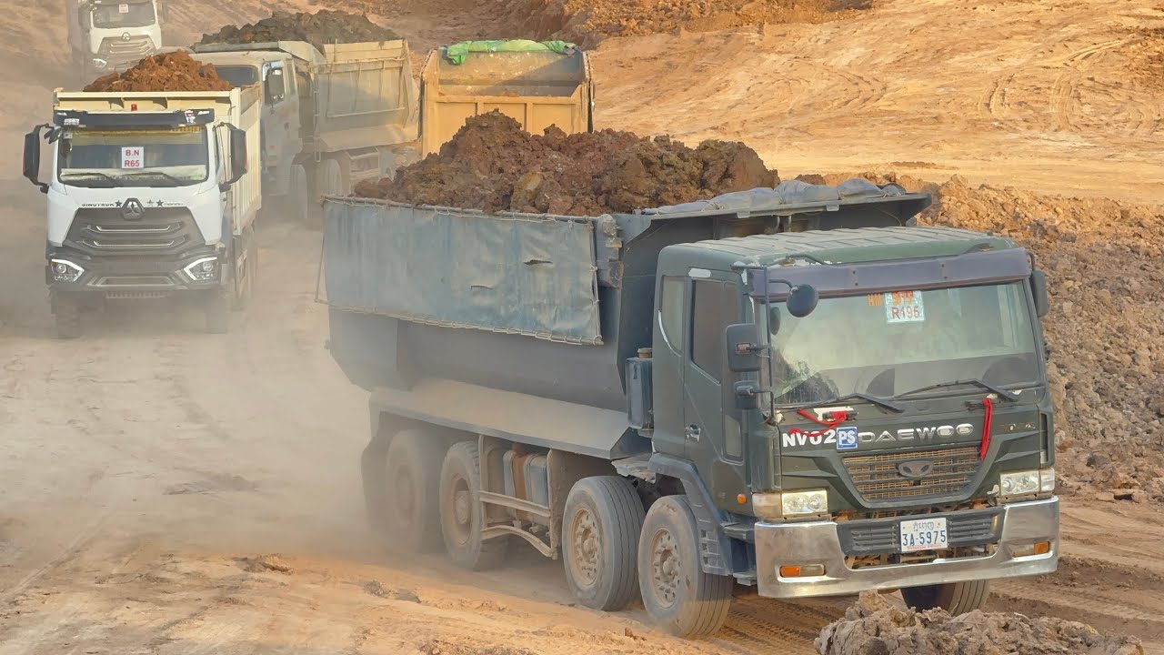 41 Ton Dump Trucks Working in Wet Soil Area | 7 Excavators Heavy Earthmoving Operation