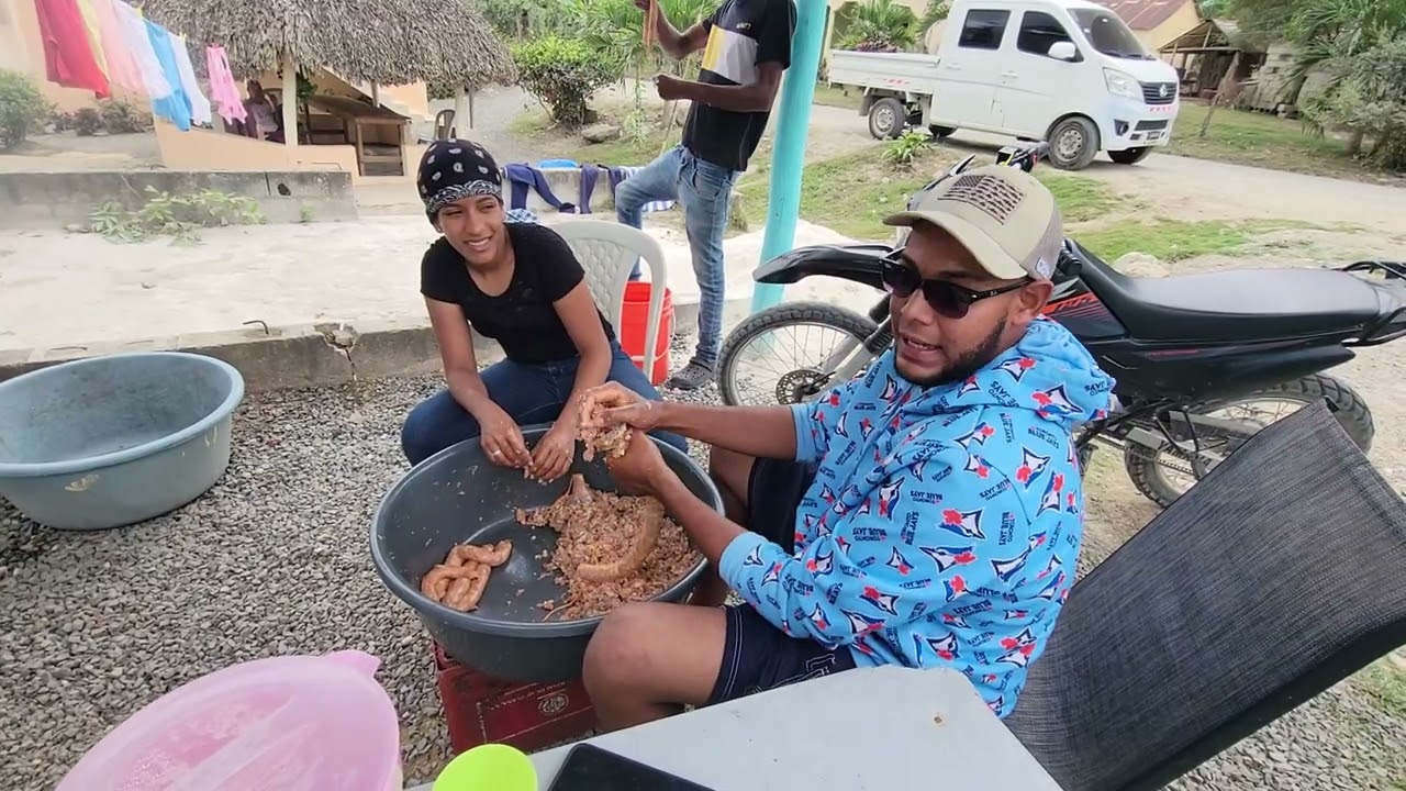 Preparación de Longanizas Guarapito - Higüey