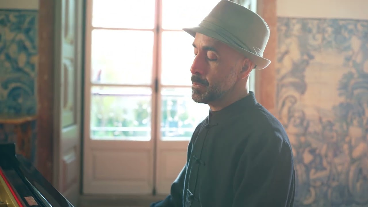 'Grândola Vila Morena' | Barqueiro de Oz