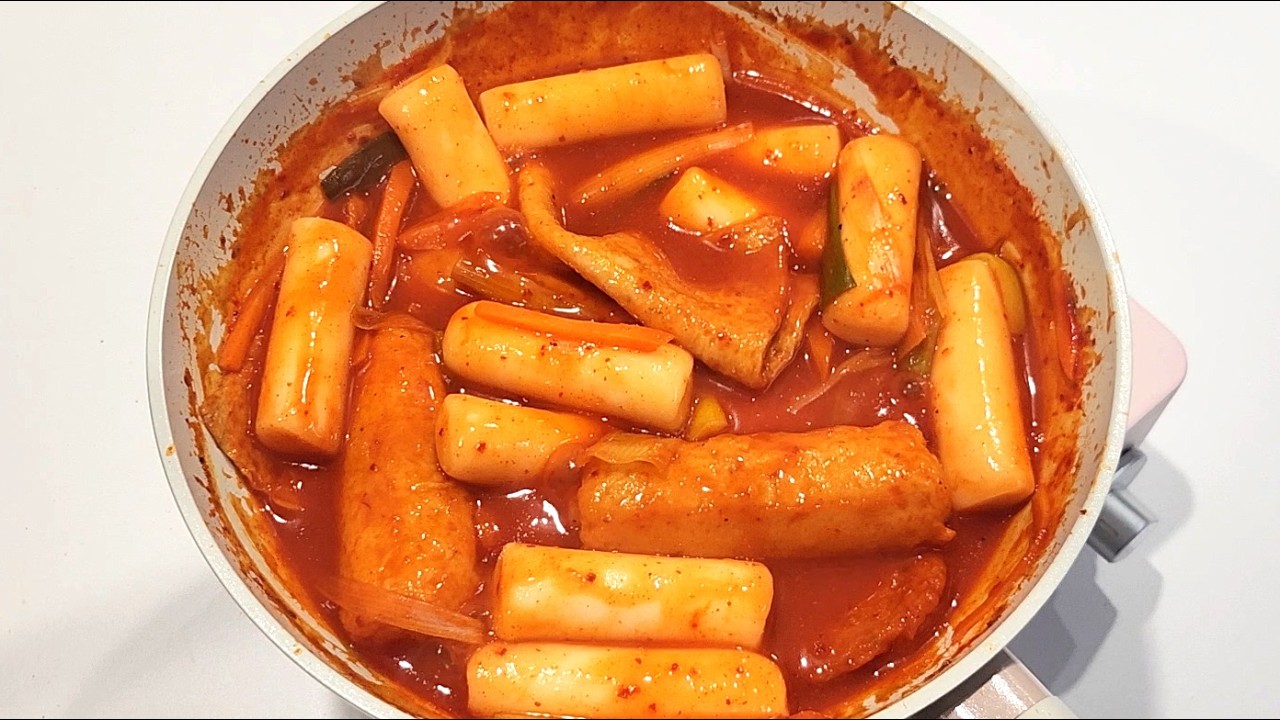 🍢 요즘 떡볶이 말고 옛날 떡볶이 | 엄마표 떡볶이(쌀떡 + 어묵 4종) 👈Mom’s Homemade Tteokbokki with Lots of Fish Cake🍡