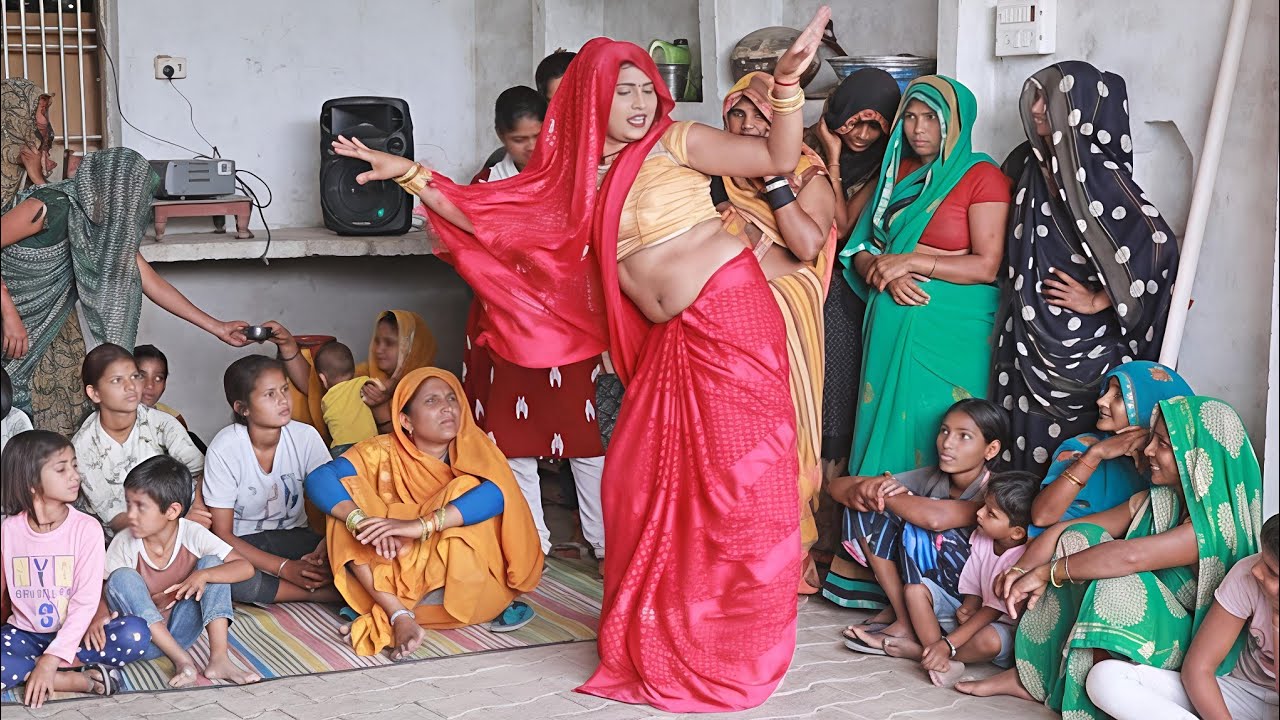 Nai Bahu ka vairal dance//लईना खबरि हमारी बहिना मेरो बलम अनाड़ी #new dehati nach geet 