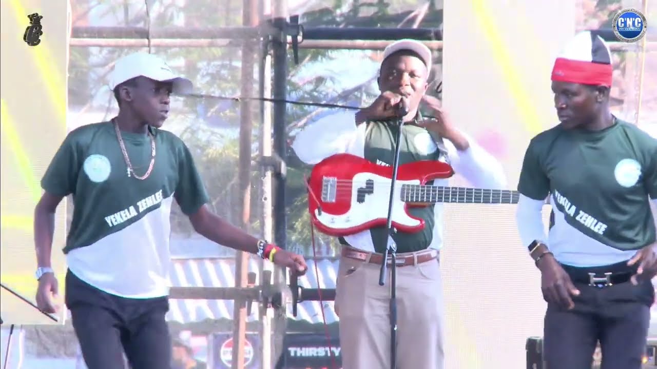 Khakhakha Band- Ubuzanka buyadlisa (Live @Baf25) 