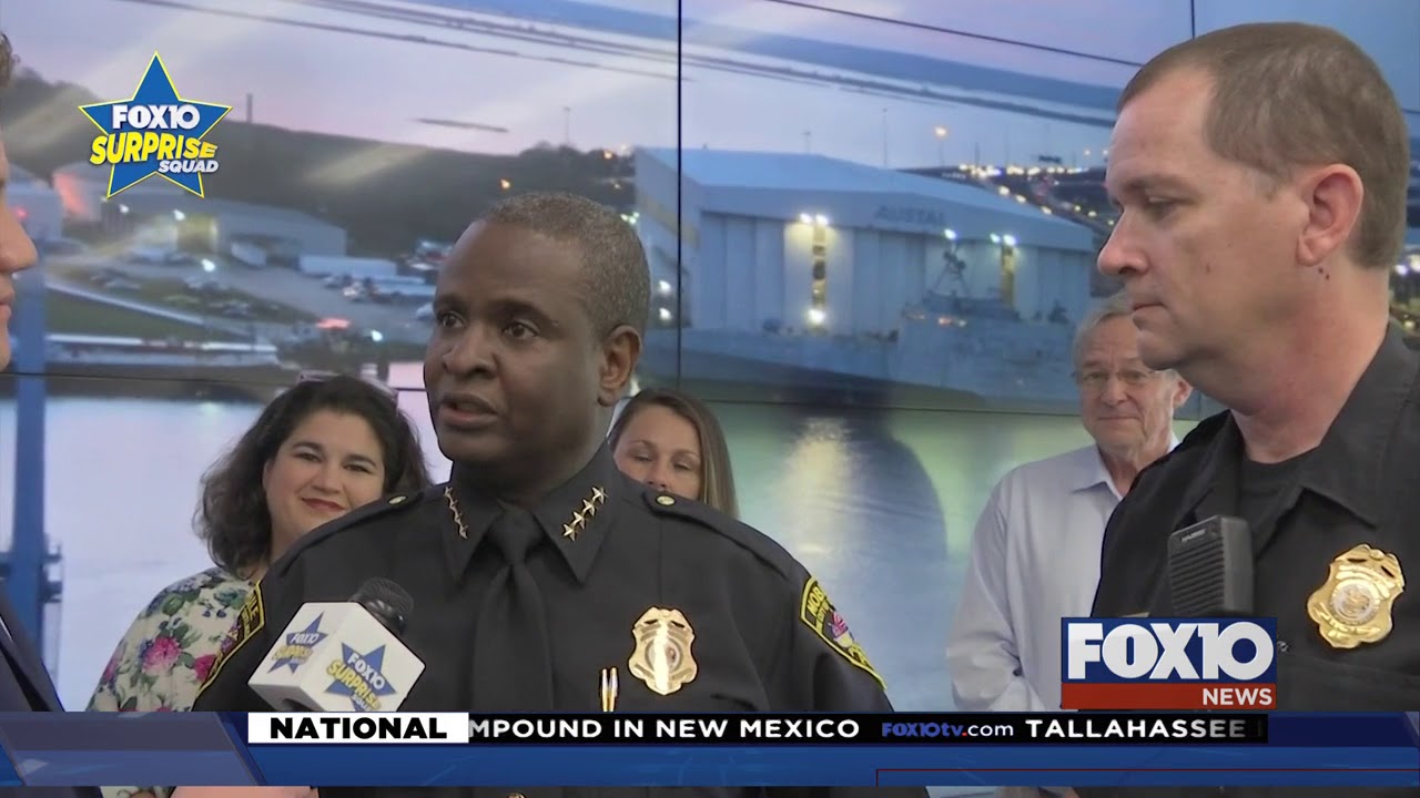 FOX10 Surprise Squad: Students surprise the dancing MPD officer