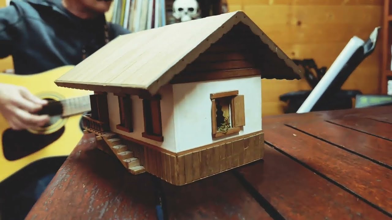 Giantonio Demuro - Lo scheletro nell'armadio // Casetta di legno sessions #2