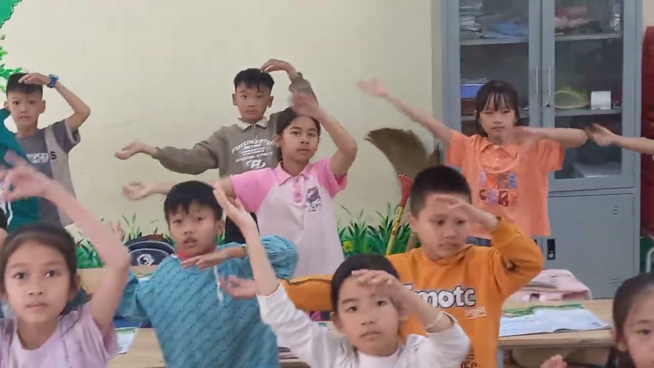 Múa ĐẸP MÃI TUỔI THƠ 