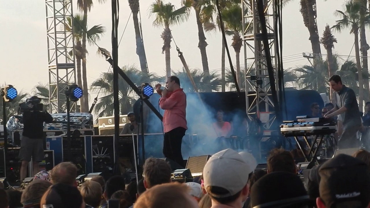 Future Islands live "Cave" @ Coachella Outdoor Stage April 16, 2017