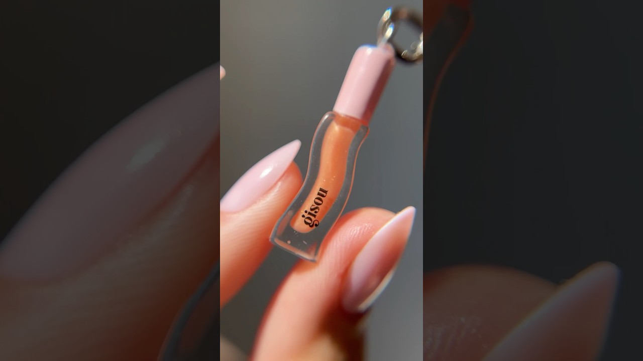 It&rsquo;s the mini lip oil for me! 🍸👄 Gisou Hair Perfume Minis! ​⁠@Gisou  #lipoil