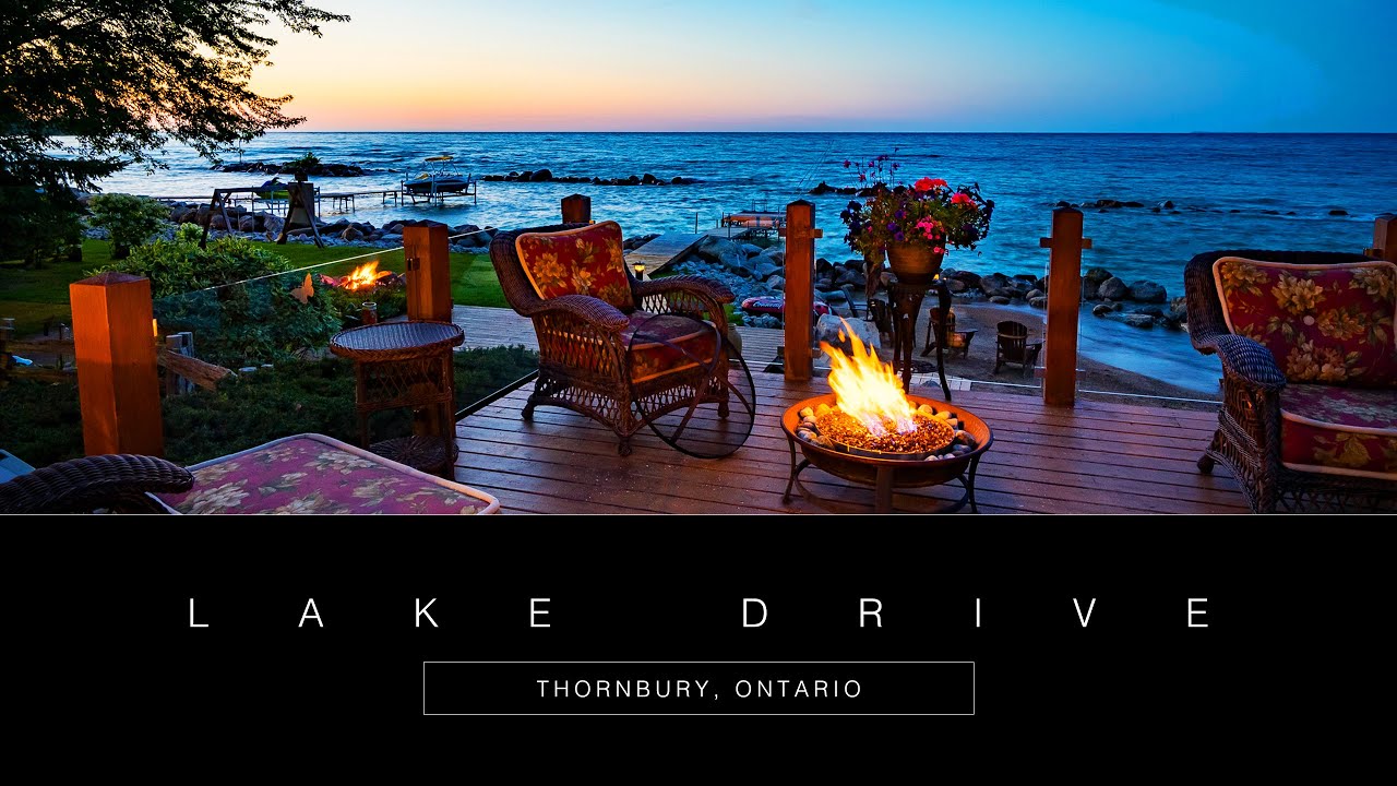 Lake Drive in Thornbury, Ontario
