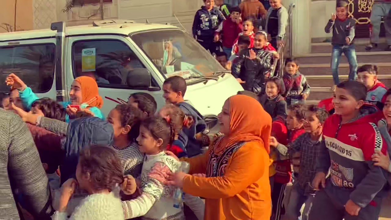الجمهور يحاصر #محمد_امام أثناء تصوير مسلسل #النمر في الكرداسة