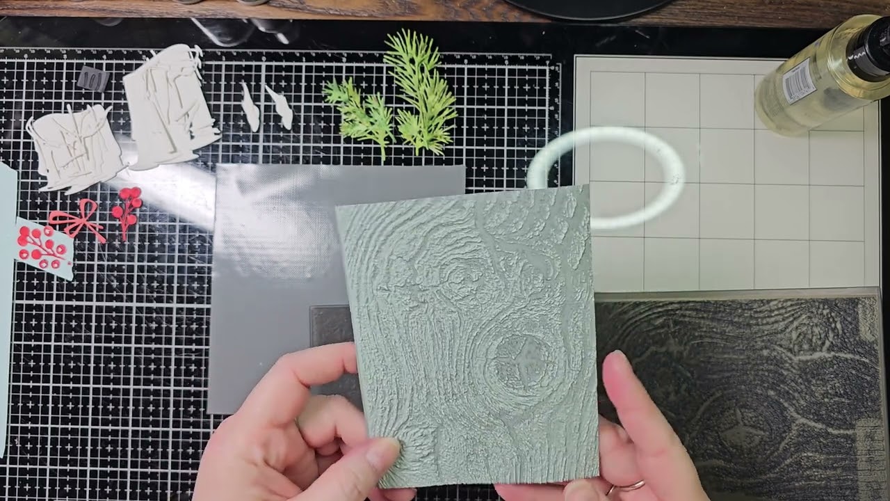 Christmas card using the New Tim Holtz/Sizzix die Candleshop colorized and 3D folder Woodgrain
