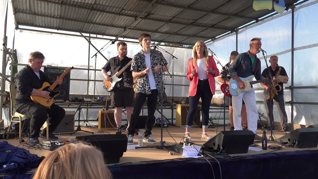 Eddys - Hold Back The Night - Live at RutsFest 2025