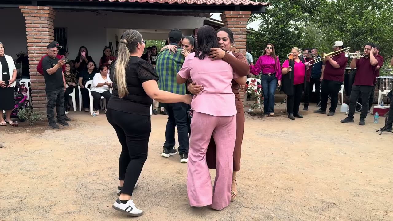 Así se baila en la Higuerita, Badiraguaro, Sinaloa. En la fiesta de doña Erika Arce Elenes👍🏻