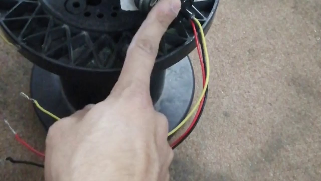 تجربة توربينة طاقة الرياح عجلة السكوتر تنتاج 213V AC