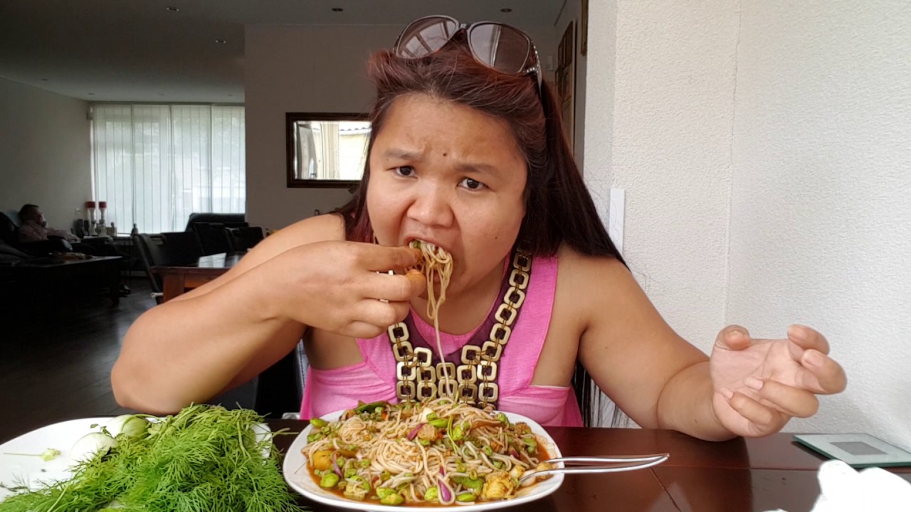 กินยำขนมจีนมั่วซั่วแซ่บๆ ครัว ออลแลนด์