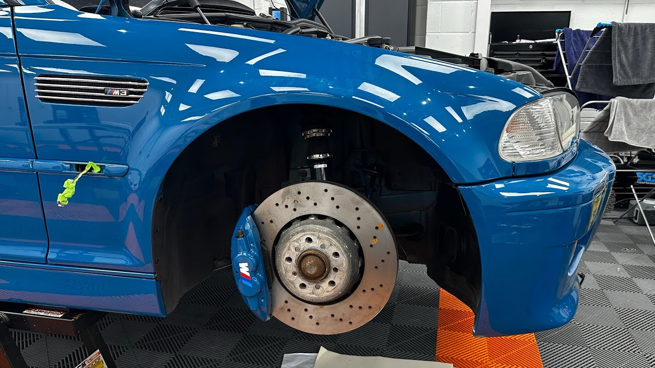 Модернизация передних тормозов BMW E46 M3, замена на 380-мм Brembo 4 поршневые F80 F82 F83 M4 M2