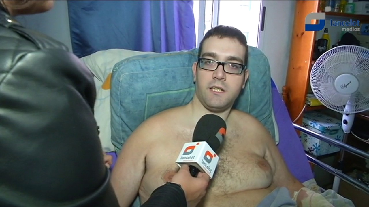 Tanausú, un joven lanzaroteño tetrapléjico condenado a vivir sin poder salir de casa