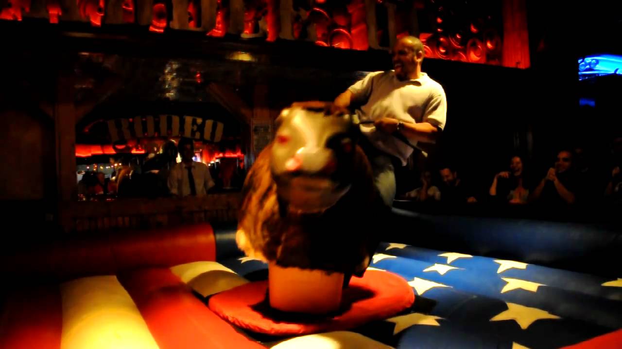 Glenn Donaldson (@gdonaldson) riding a Bull #heweb10