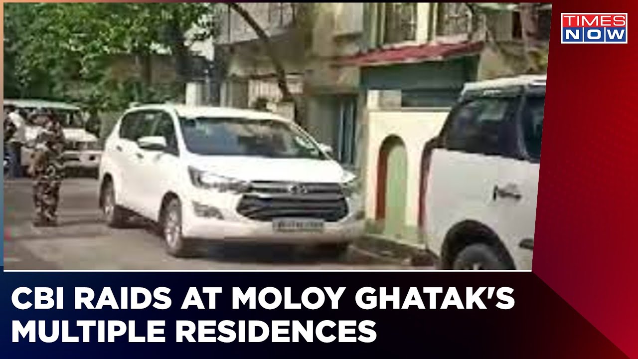 CBI Raids At Moloy Ghatak's Residence , Locals Protest In His Support | English News | Times Now