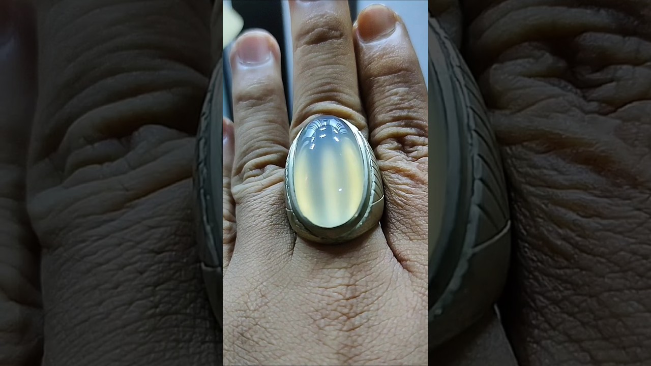 White chalcedonny baturaja 