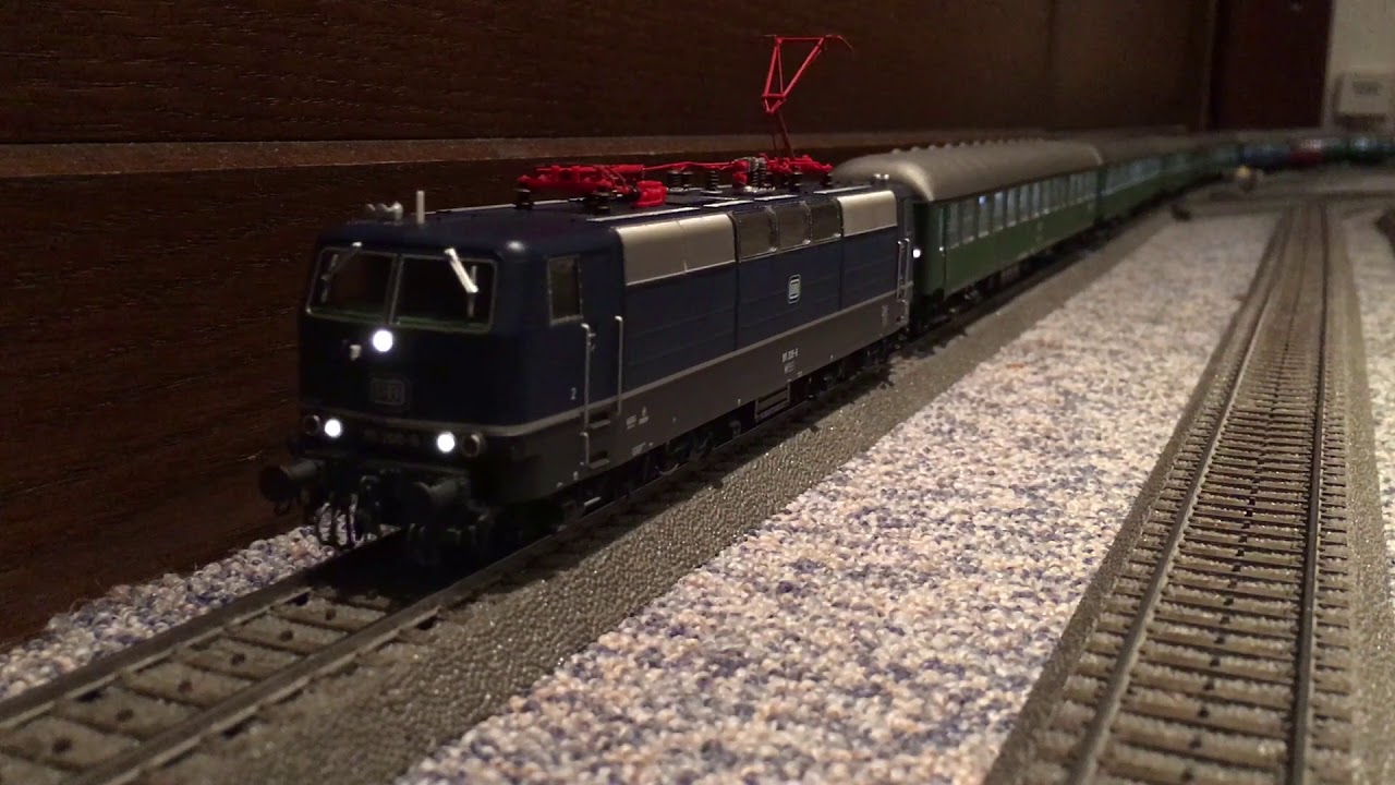 Einfach eine super sch&ouml;ne Lokomotive von PIKO die BR 181.2 mit Sound