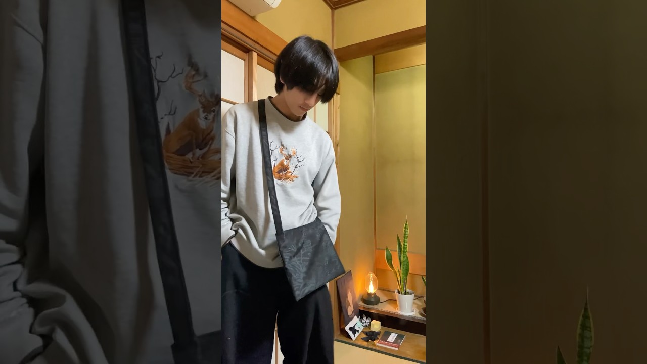 着物のはぎれをリメイクしてサコッシュを作ってみた。ハンドメイドの温かみや大島紬の生地感が伝わるショルダーバッグになりました。