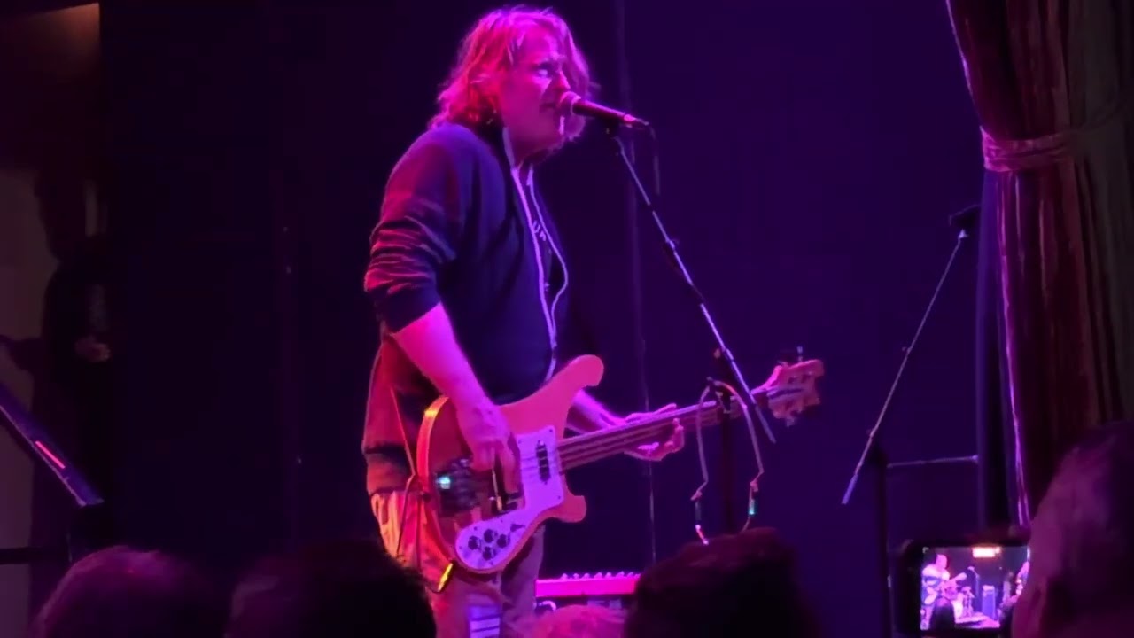 The Cavedogs, &ldquo;Leave Me Alone,&rdquo; Bowery Ballroom, NYC, 11/19/2025
