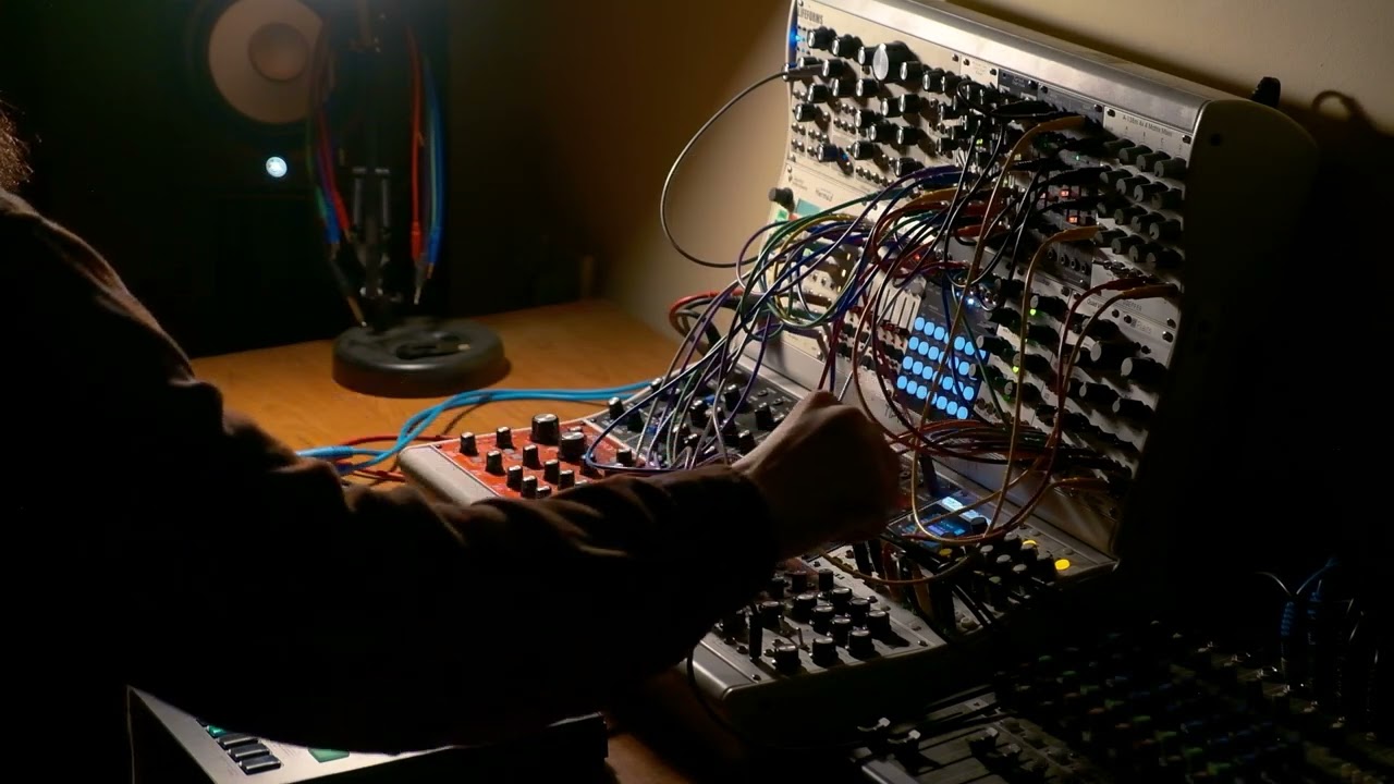 Live Modular Techno with Roland Tr8s | 11-09-2024