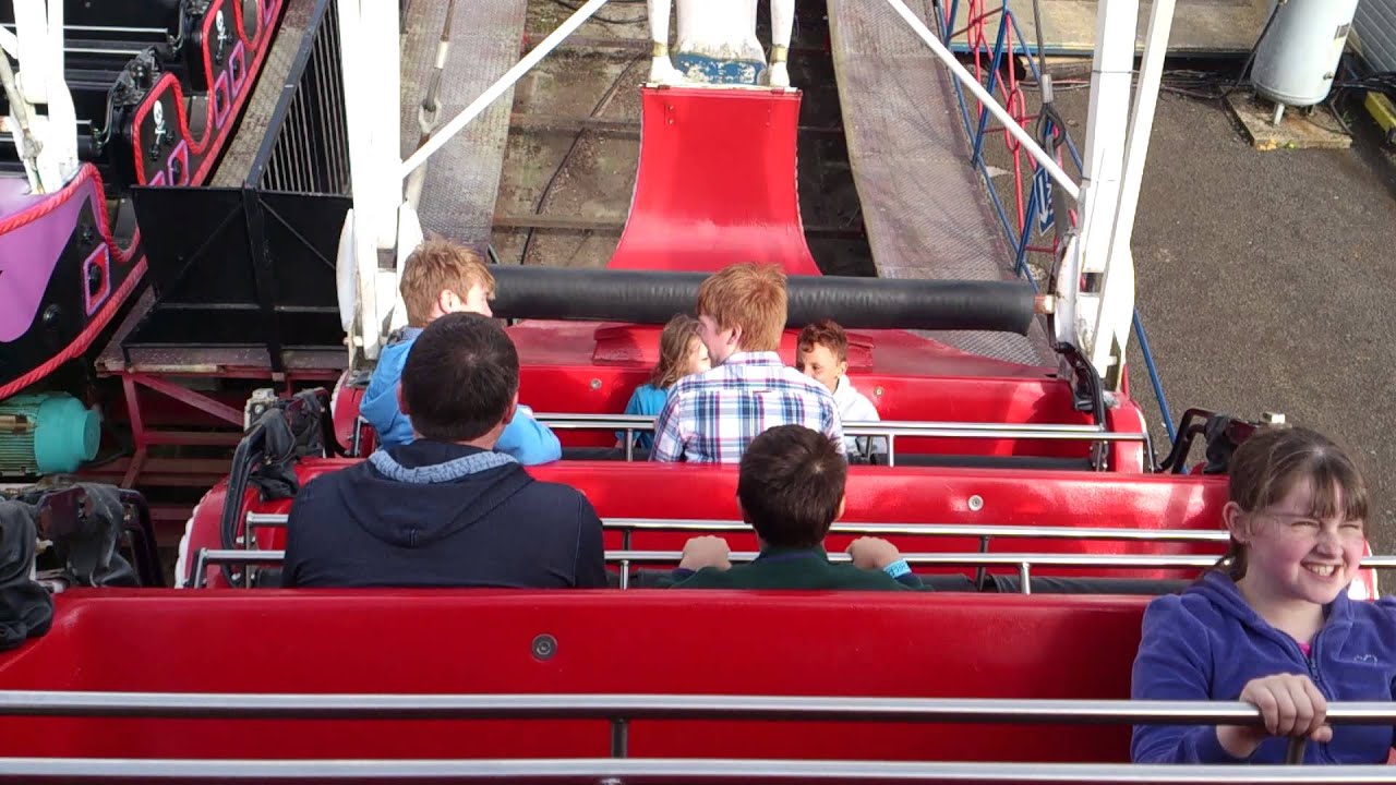 Pirate ship ride