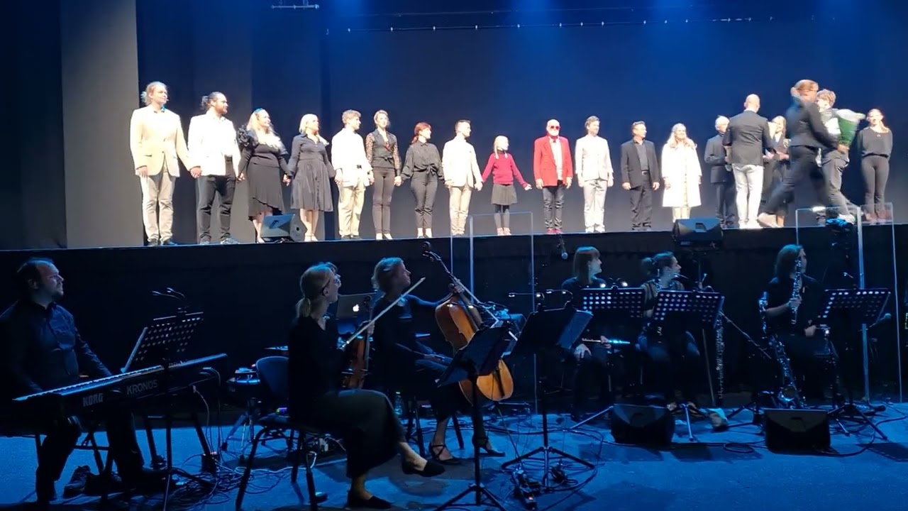 Chess på svenska 2022: Applådtack/curtain call sista föreställningen