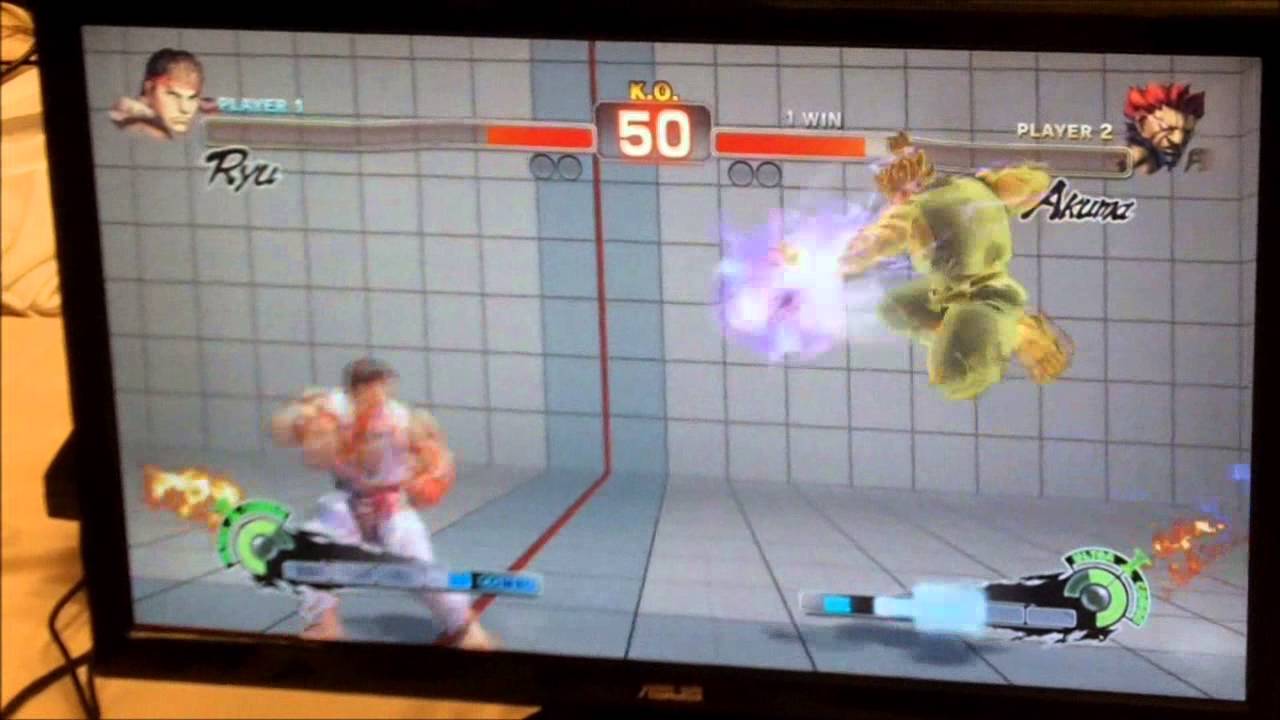 EVO2K13 - SSFIVAE2012 : Chris Le ( Ryu ) VS PIKACHUAKUMA ( Akuma ) Pool C4