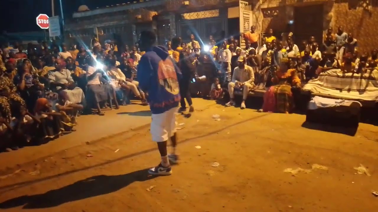 DJ ETOILE LE GOD OF WAR EN PRESTATIONS 