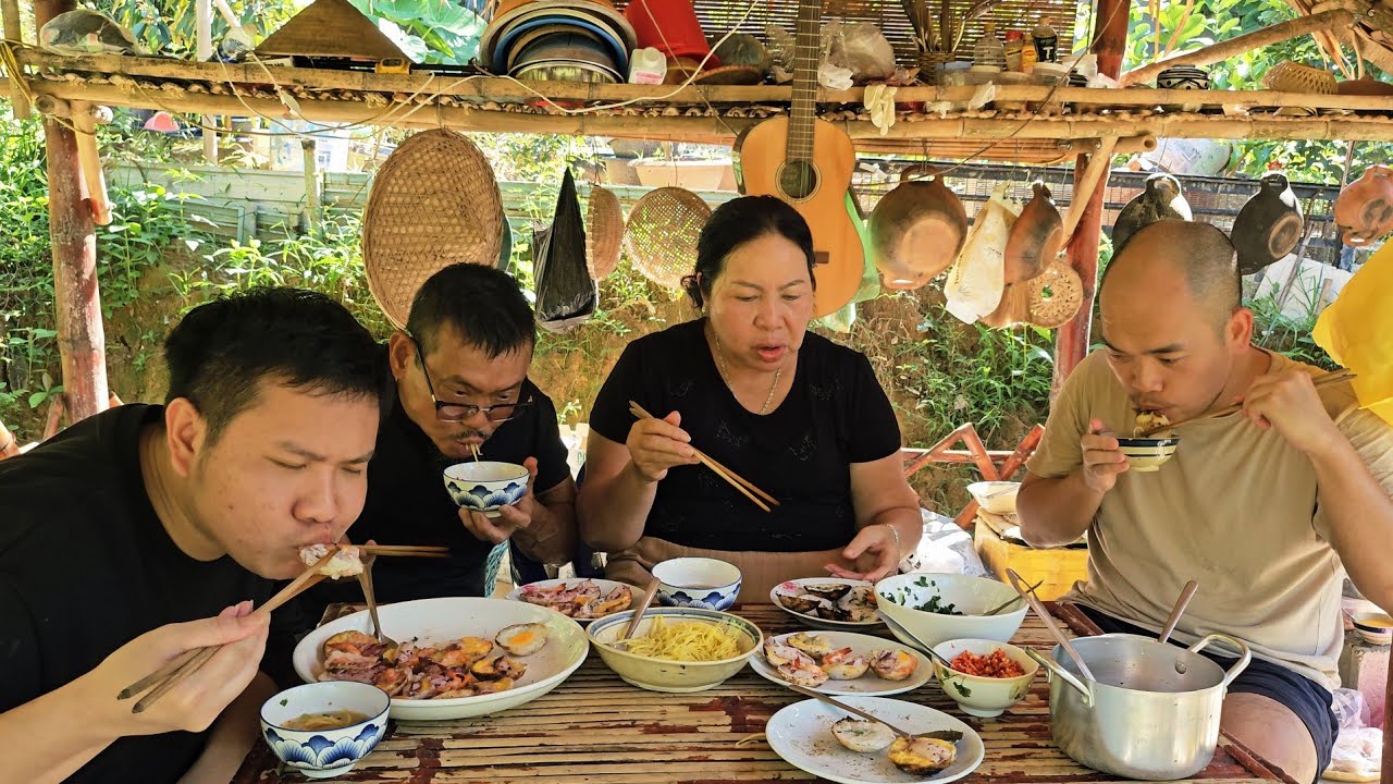 Mẹ mai học làm bánh căn sau chuyến du lịch nha trang | Uthuyvlogs.