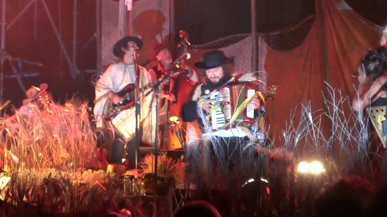 Vinicio Capossela - Lo Sposalizio di Maloservizio / Marcia del Camposanto Live@Reggio Emilia